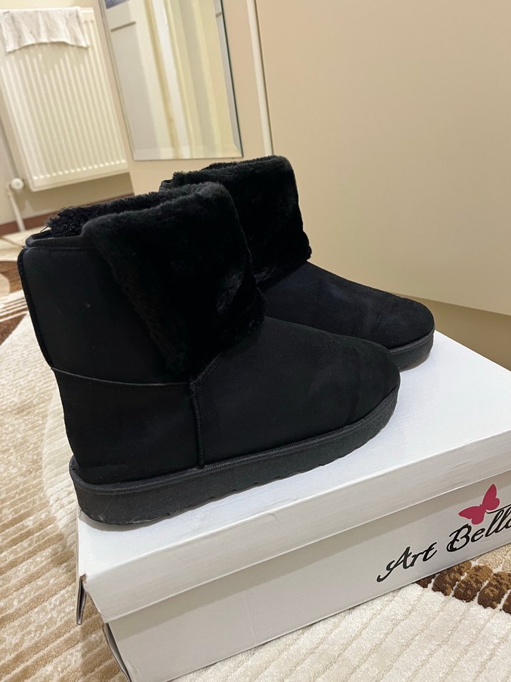 Siyah Kürklü Kadın Ugg Bot - Görsel 3