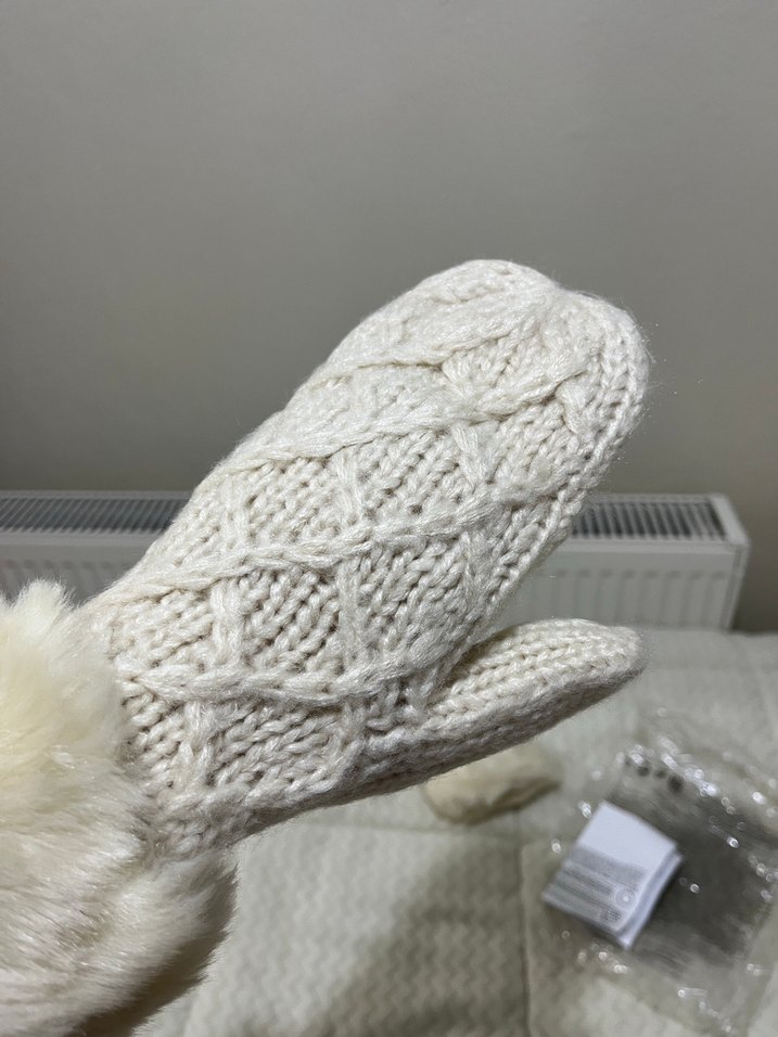 Beyaz Kürklü Örgü Bohem Eldiven - Görsel 5