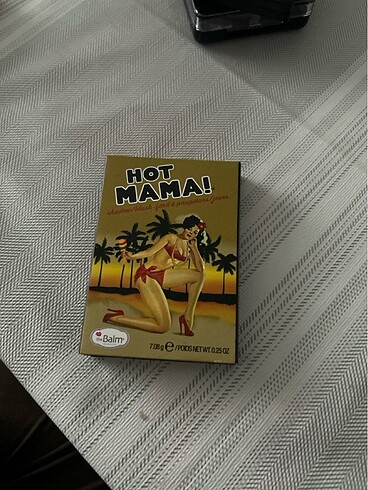 the balm hot mama allık