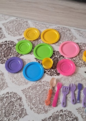 Diğer Renkli Çocuk Tabak, Çatal ve Bıçak Seti