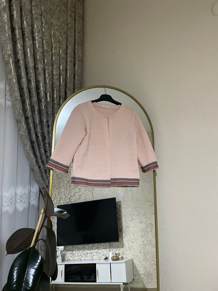 Pembe Nakışlı Kısa Örgü Kadın Ceket - Görsel 2