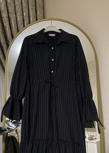 Siyah Piliseli Uzun Kollu Uzun Elbise - Görsel 2