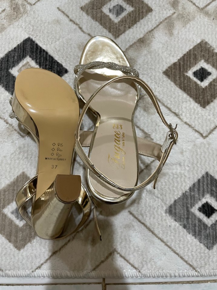 Altın Renkli Tokalı Stiletto Kadın Abiye Ayakkabı - Görsel 4