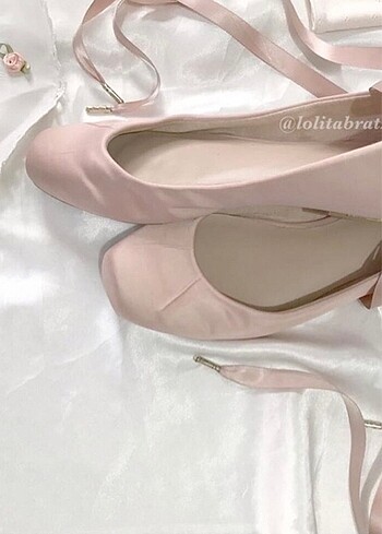 36 Beden ten rengi Renk Özel ilandır Lolita saten pointe kurdeleli bağlamalı balerin ba