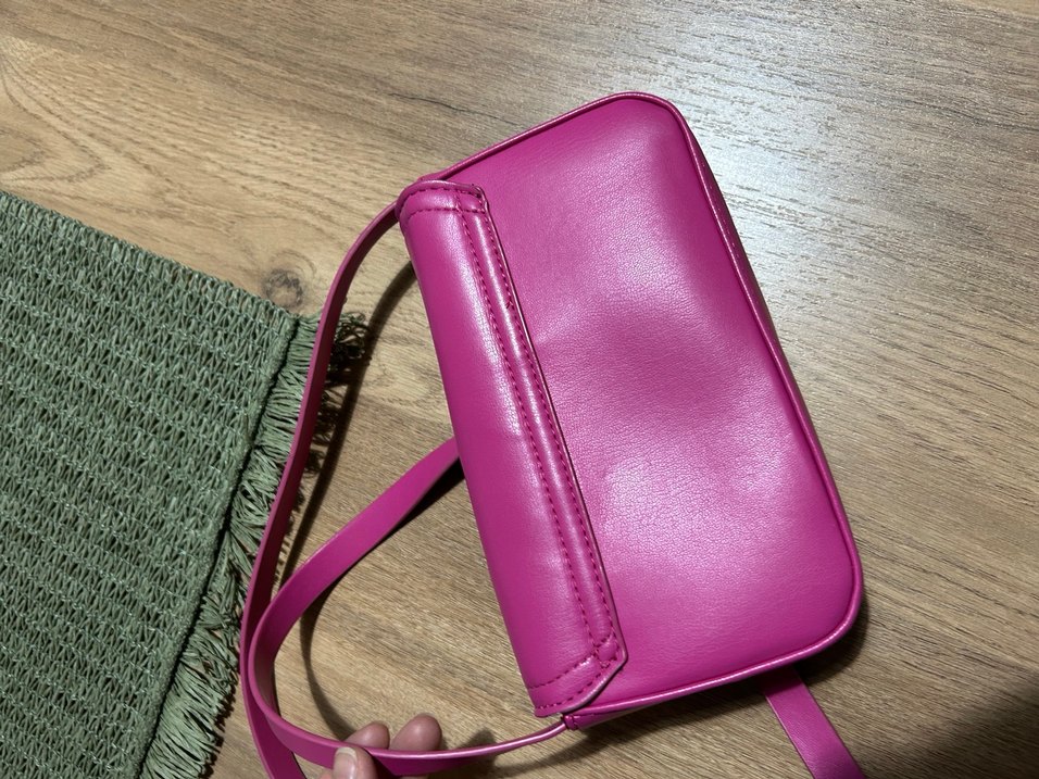 Pembe Deri Kadın Çanta Tokalı - Görsel 3