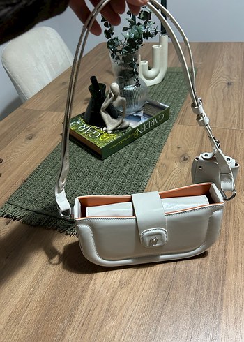 Matmazel Beyaz Deri Kadın Omuz Çantası - Görsel 5