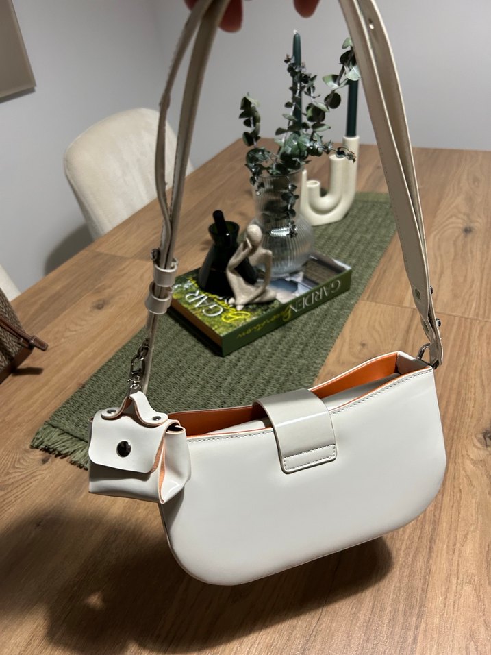 Matmazel Beyaz Deri Kadın Omuz Çantası - Görsel 4