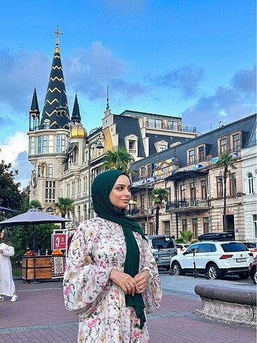 Cıvıl cıvıl çok şık boydan elbise