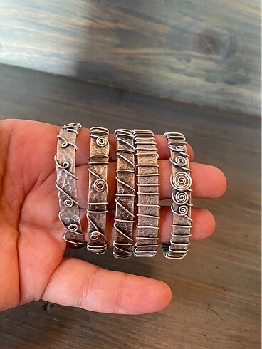 Gümüş metal bileklik