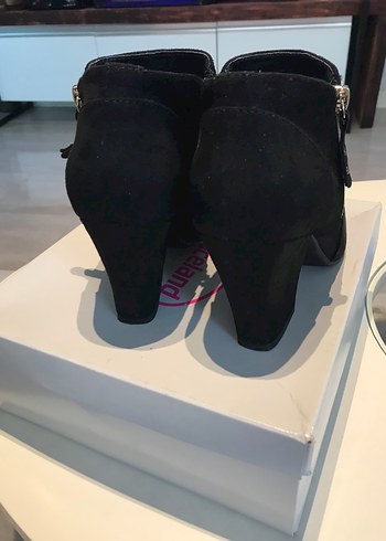 Siyah Süet Topuklu Bot - Görsel 5