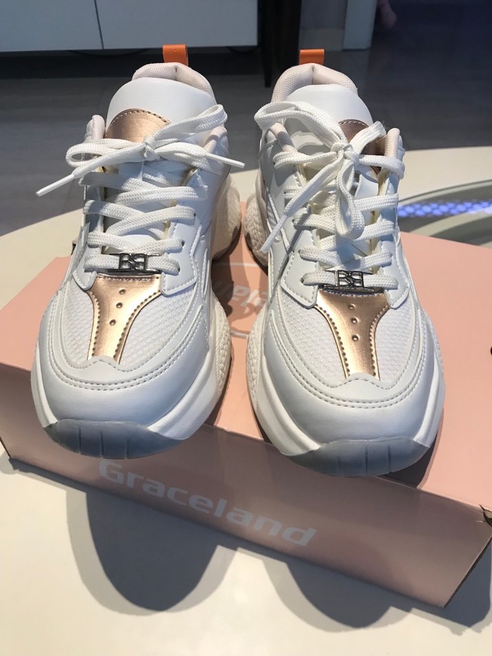 Kadın Beyaz Bağcıklı Desenli Spor Ayakkabı - Görsel 3