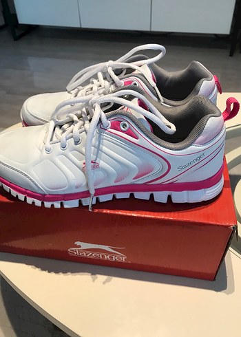 Slazenger Beyaz Renkli Kadın Spor Ayakkabı - Görsel 3