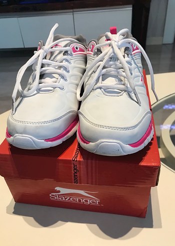 Slazenger Beyaz Renkli Kadın Spor Ayakkabı - Görsel 2