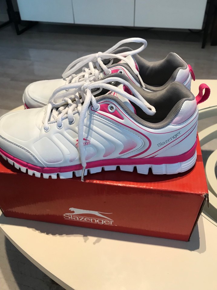 Slazenger Beyaz Renkli Kadın Spor Ayakkabı - Görsel 3