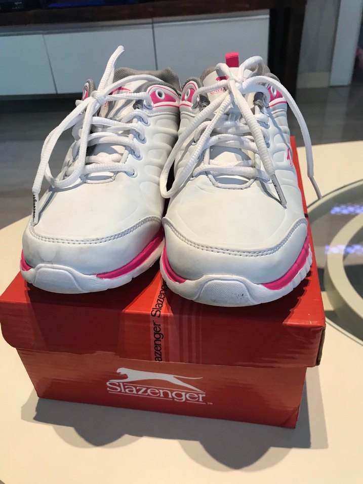 Slazenger Beyaz Renkli Kadın Spor Ayakkabı - Görsel 2