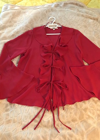 Kırmızı Volanlı Kadın Bluz, V Yaka, Uzun Kollu - Görsel 2