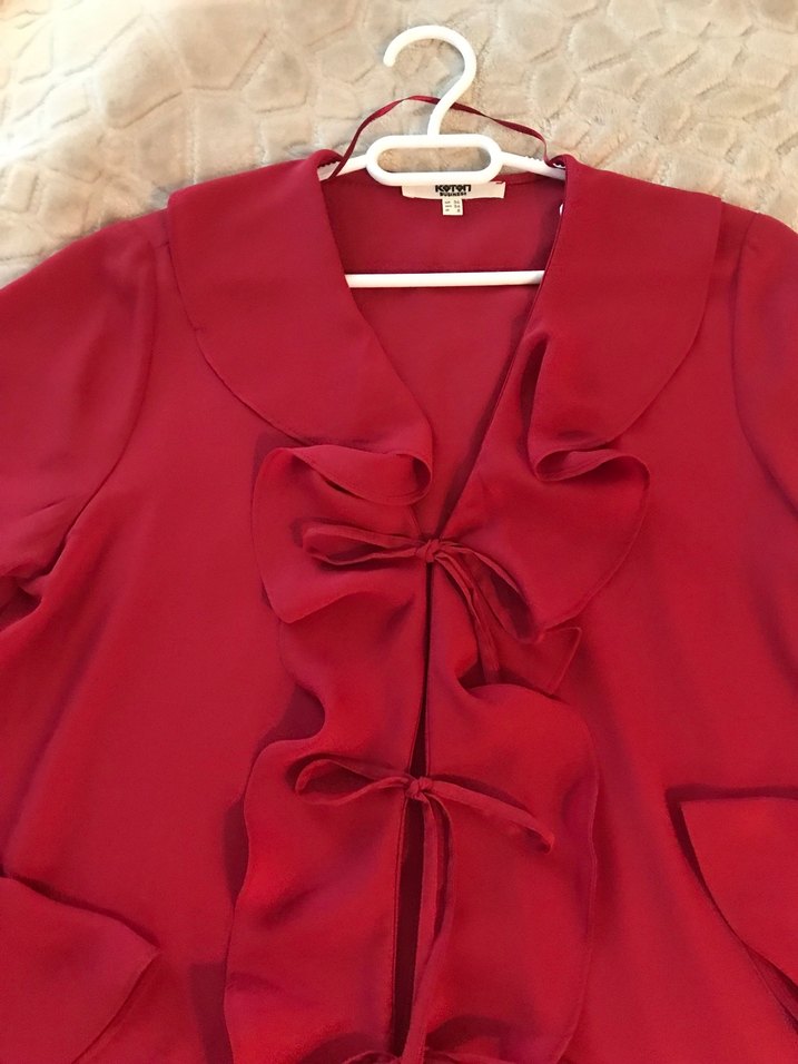 Kırmızı Volanlı Kadın Bluz, V Yaka, Uzun Kollu - Görsel 5
