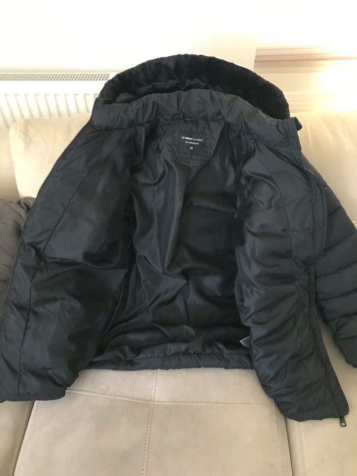 Siyah Kürklü Kadın Kışlık Mont - Görsel 3