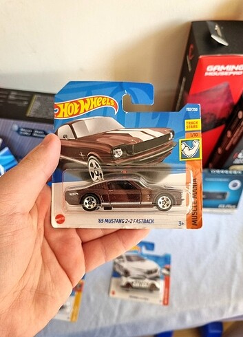 Hot Wheels 65 Mustang 2+2 FastBack 