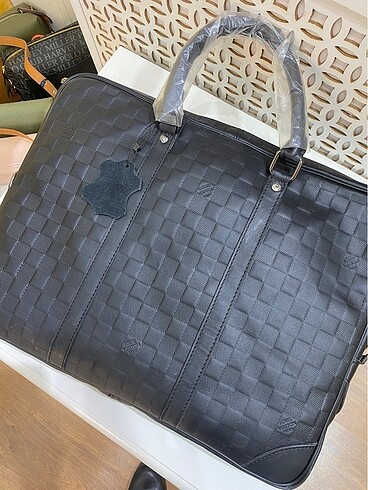Beden siyah Renk Louis Vuitton gerçek deri çanta