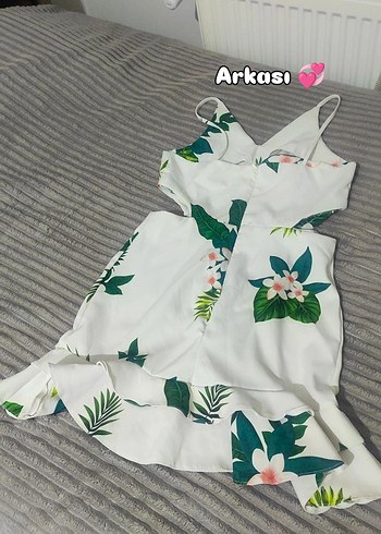 Beyaz Çiçekli Mini  Elbise - Görsel 5