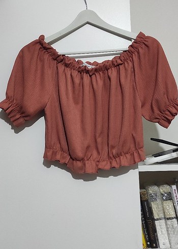 Kısa Kollu Fırfırlı  Bluz - Görsel 2