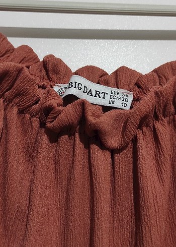 Kısa Kollu Fırfırlı  Bluz - Görsel 3