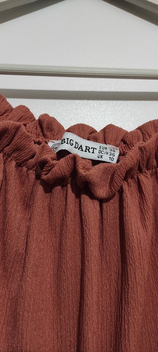 Kısa Kollu Fırfırlı  Bluz - Görsel 3