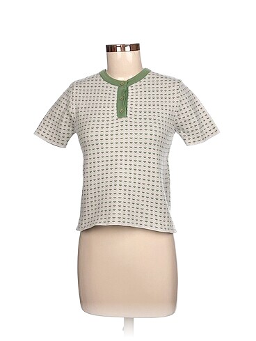 Diğer T-shirt %70 İndirimli.