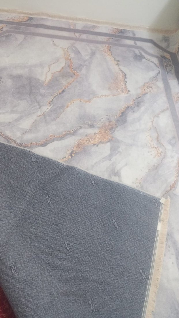 Gri ve Beyaz Mermer Desenli Halı - Görsel 2