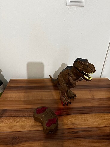Beden Uzaktan kumandalı dinozor