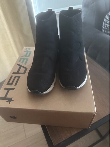 37 Beden siyah Renk Ash marka sneakers