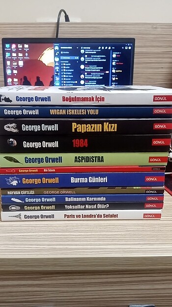  George Orwell set