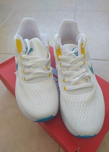 41 Beden Nike erkek spor ayakkabı