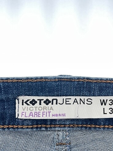 32 Beden mavi Renk Koton Jean / Kot %70 İndirimli.