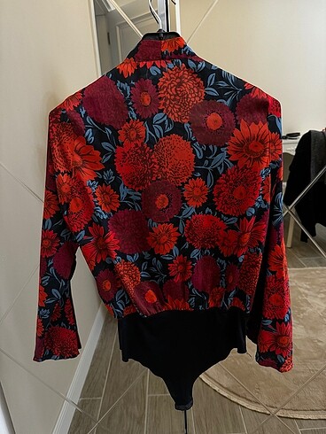 Zara Zara çıtçıtlı bluz