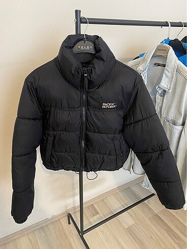 PULL&BEAR şişme mont