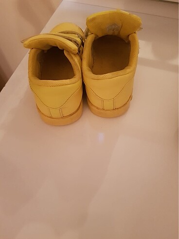 26 Beden sarı Renk Vicco marka çocuk spor ayakkabısı
