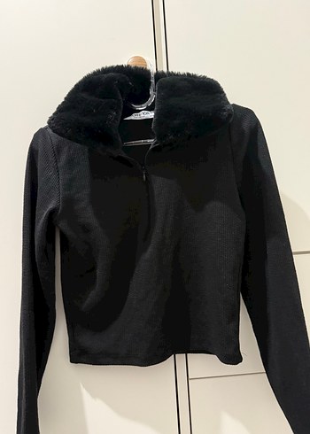 Siyah Kürklü Kadın Uzun Kollu Kazak - Görsel 2