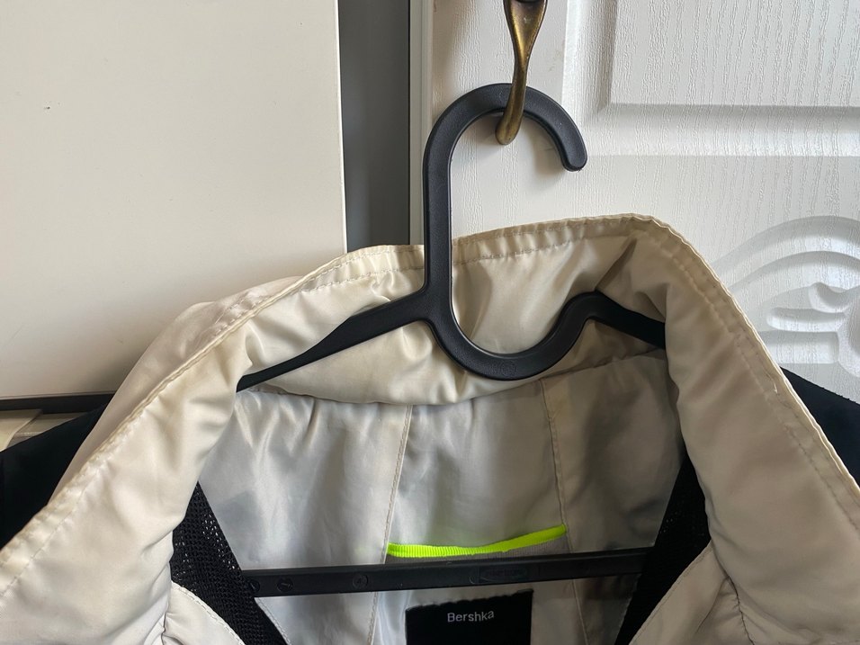 Bershka siyah yağmurluk - Görsel 3