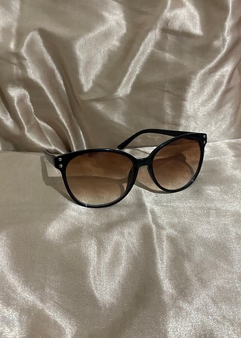 Kahverengi Klasik Kadın Güneş Gözlüğü - Görsel 2