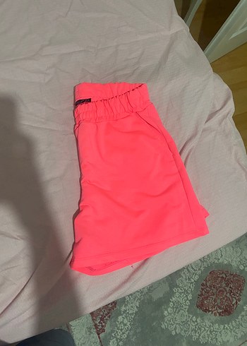 l Beden Pembe Rahat Kesim Mini Şort