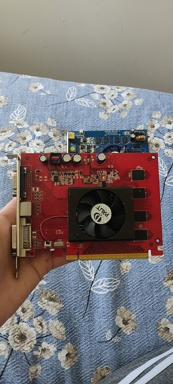 HD 2400 pro 256mb ekran kartı 