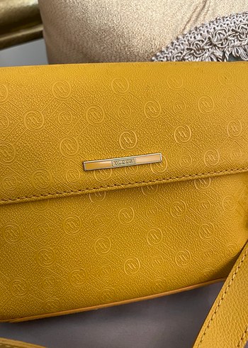 Sarı Deri Minimalist Kadın Çanta - Görsel 5