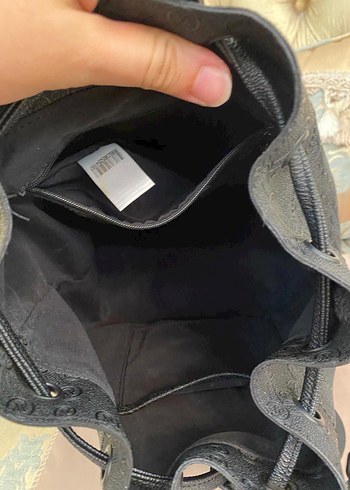 Vakko Siyah Deri Zincir Detaylı Kadın Çanta
