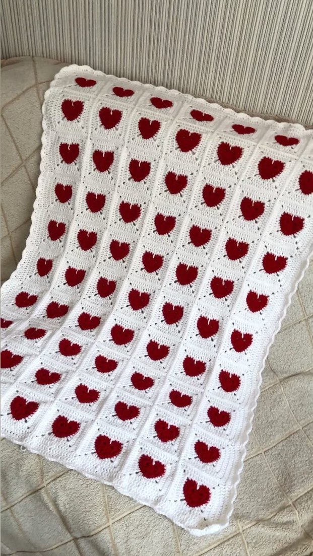 Kırmızı Beyaz Kalp Desenli Kareli Battaniye - Görsel 2