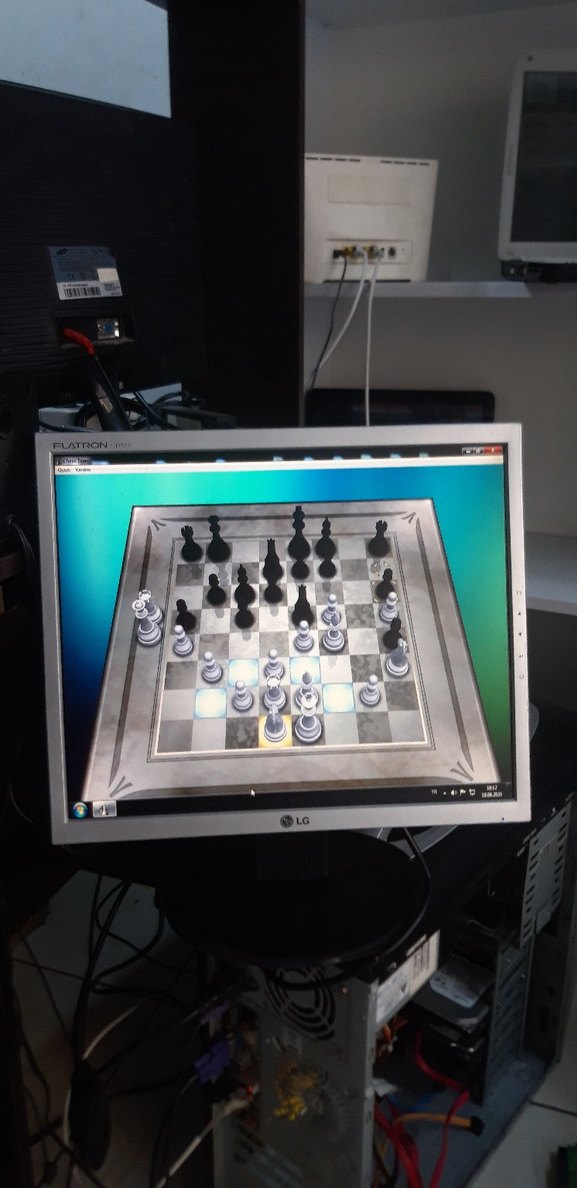 17 inç Monitör LG Temiz Vga+Power  Kablosu Var - Görsel 2