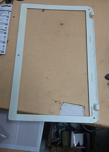 Toshiba L855 Ekran Ön Çerçeve