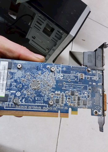 1 GB HD5570 SAPPHİRE Ekran Kartı Saglam - Görsel 3