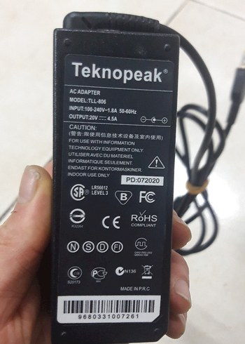 Beden Renk Lenovo Notebook 20 V 4.5 Akım Adaptör